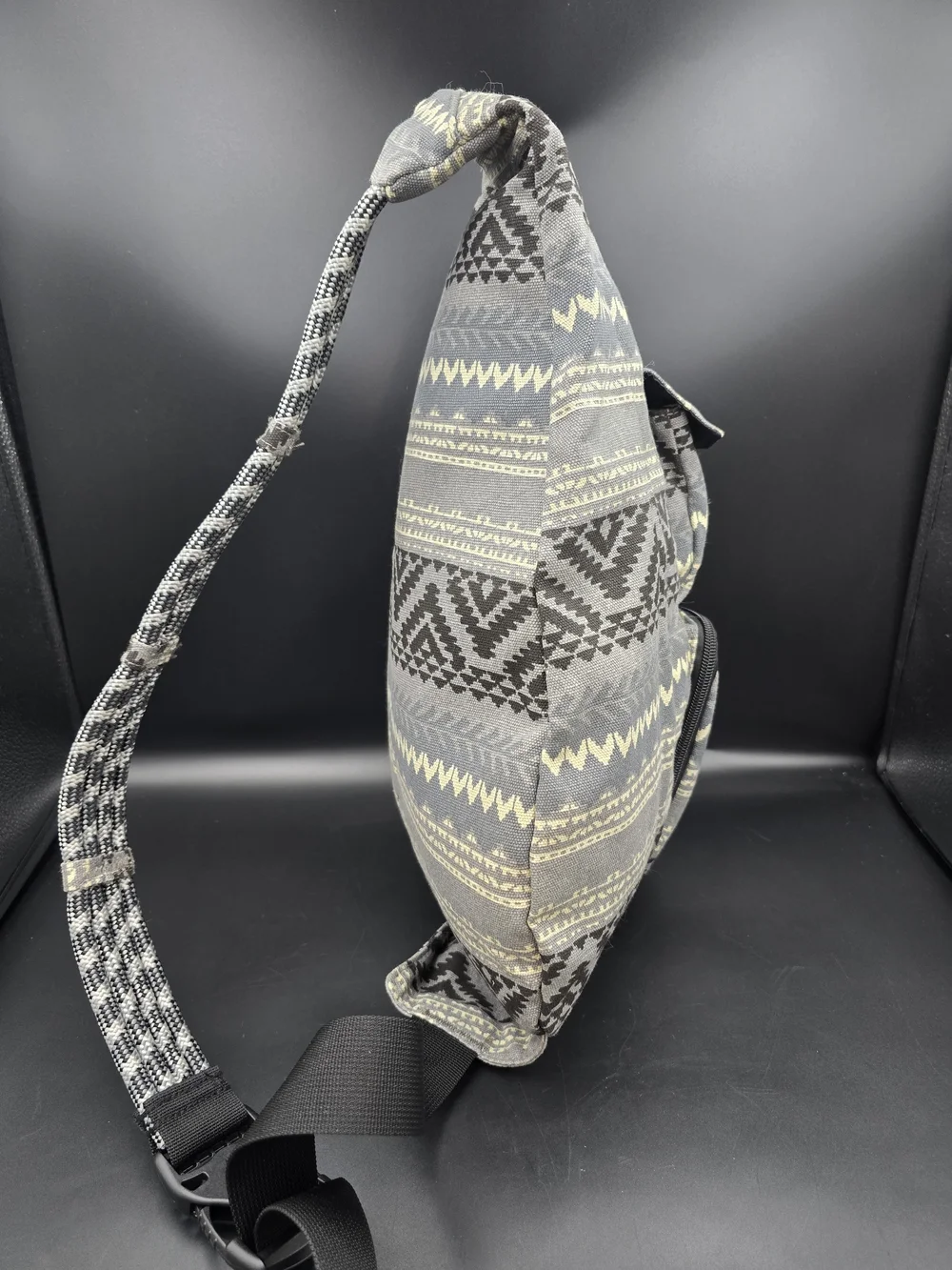 KAVU Men's Gray Patterned Sling Bag